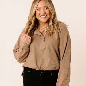 CHASTIN HENLEY TOP - Size M/L